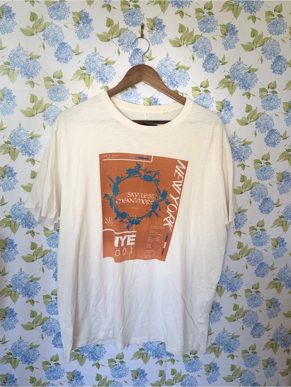 Classic Men's Crew Neck T-Shirt in Cream - Picture 1 of 5